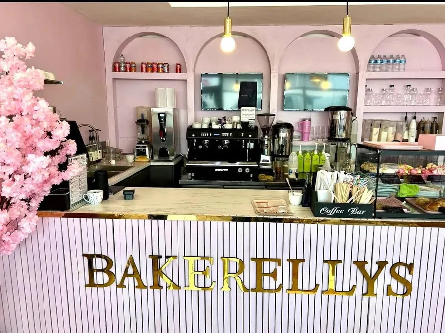 Bakerellys: Indulgent Bakes by the Solent Shore