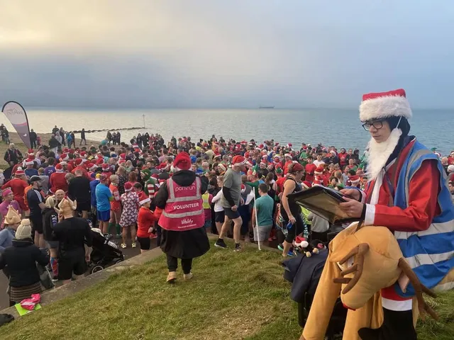 Festive Footsteps: Lee-on-the-Solent Parkrun Eyes Record Crowds for 2025 Holiday Dashes